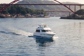 海から望む絶景　宮島クルーズと春を楽しむ贅沢会席　