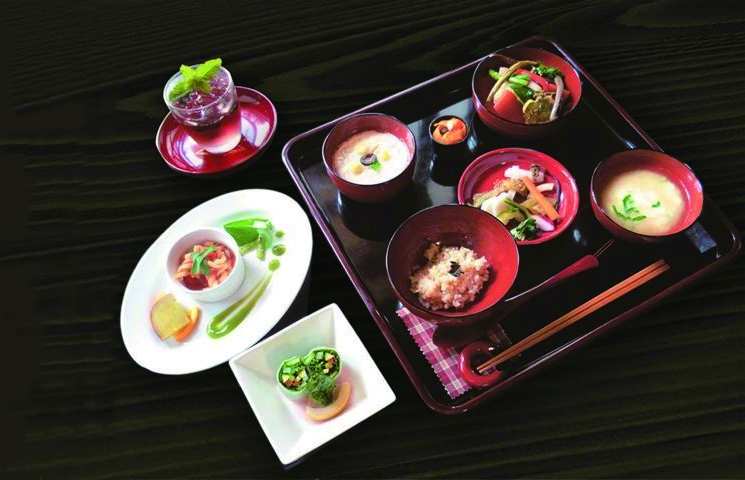 地元の食材を彩り鮮やかに！　[北広島町] 浄謙寺イタリアン精進料理
